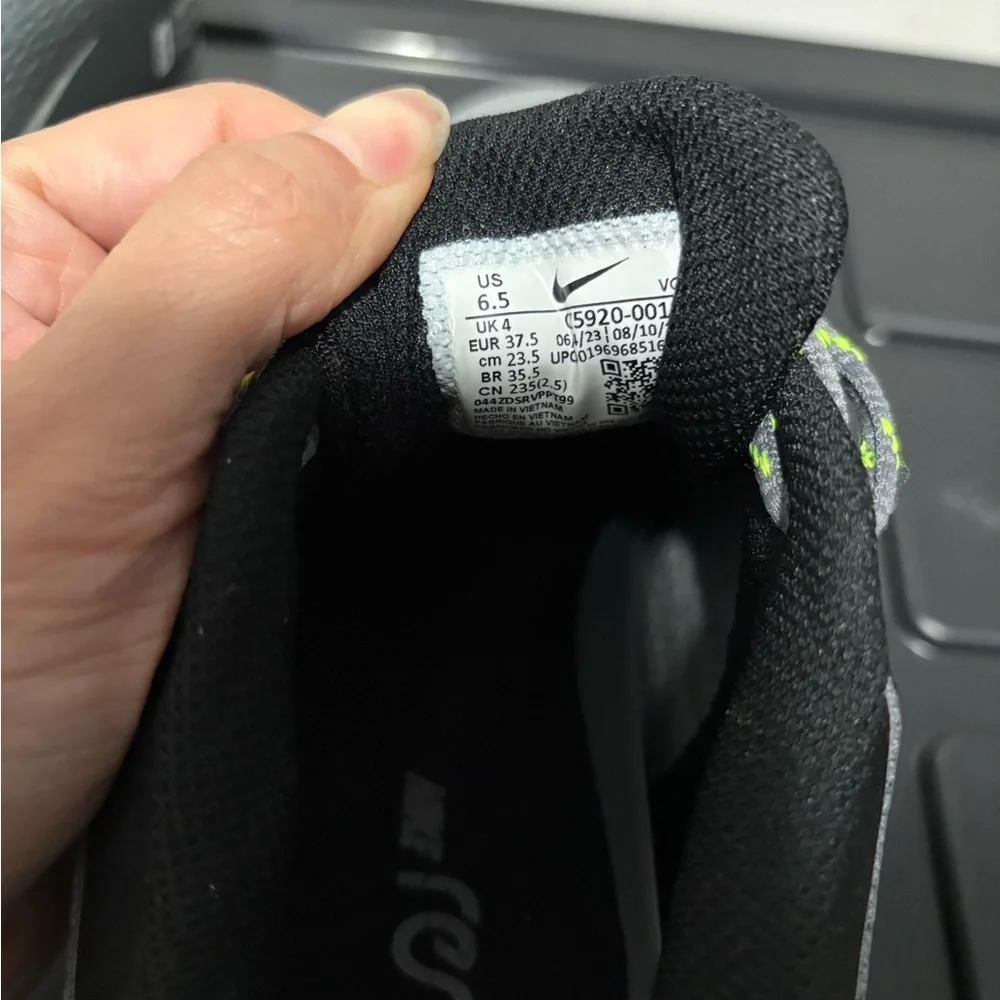 Nike Gray Baseball Cleats with White Swoosh and Neon Green Laces - Picture 8 of 8